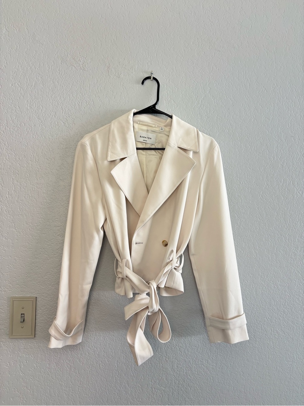 Aritzia Babaton Women’s Postage Trench Coat